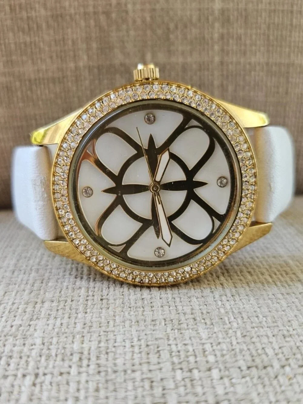 Nicole Miller Ladies Wristwatch White Genuine Leather Strap Quartz Analog Watch